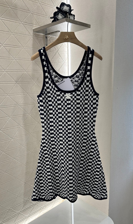 CE 25 Slim knitted vest skirt