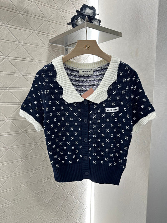 M 25 Contrast color knitted short-sleeved cardigan