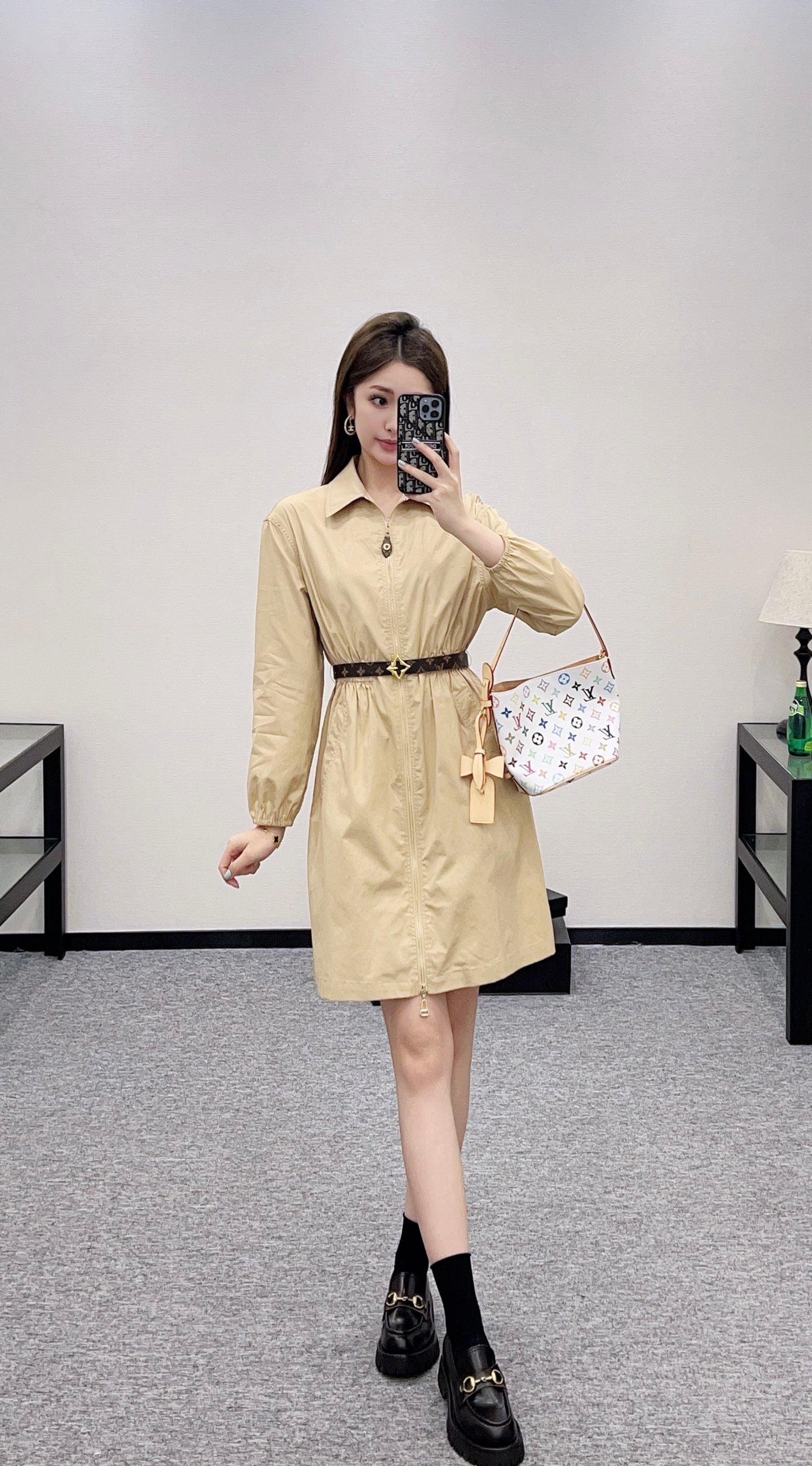 L 25 New Lapel zipper belt dress