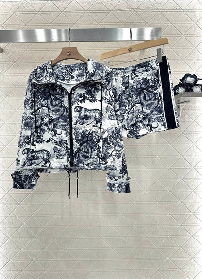 D 25 Hooded sun protection jacket and shorts set