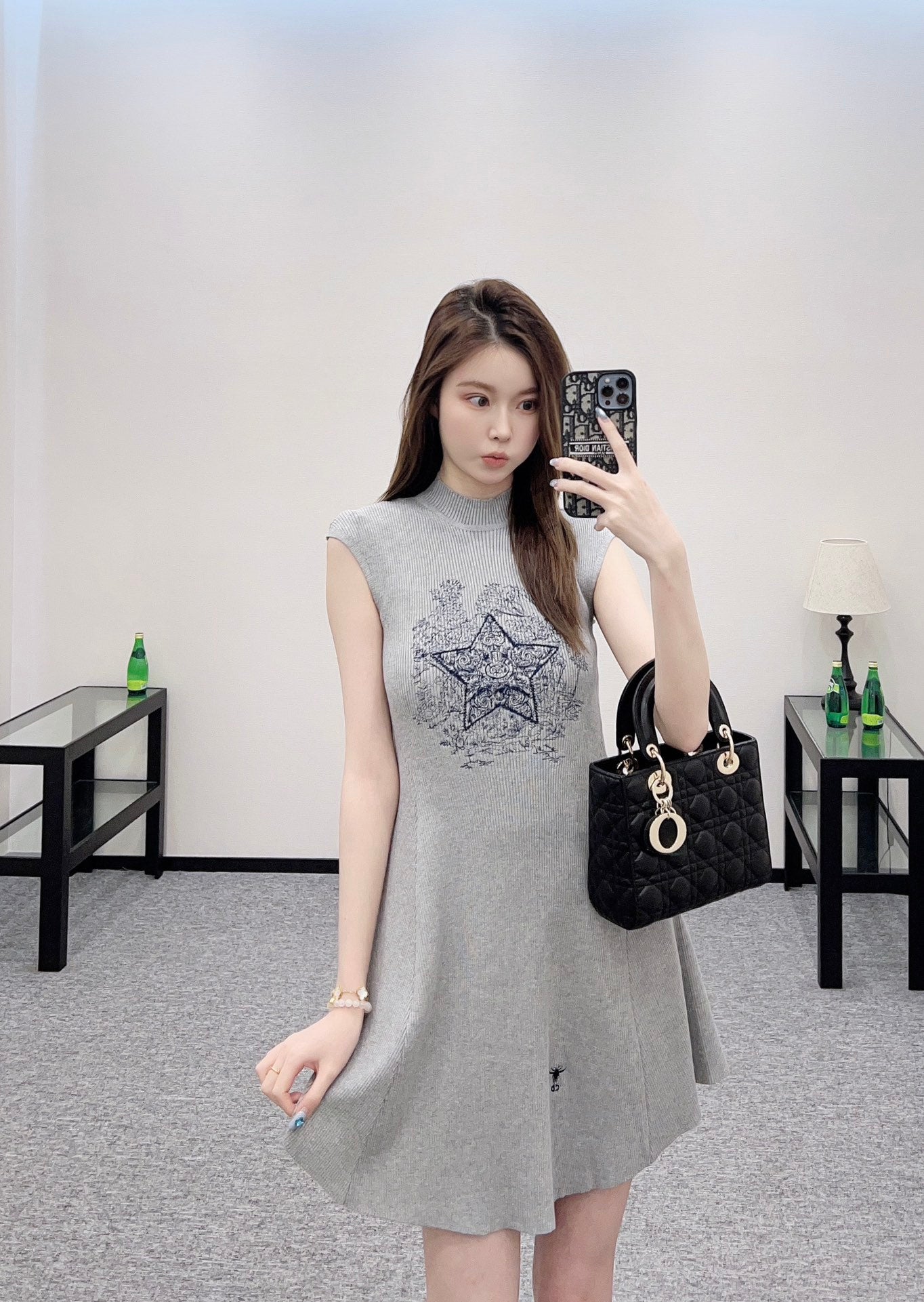 D 2025 Early Autumn New Embroidered Five-pointed Star Knitted Vest Dress(beigi,gray,black)