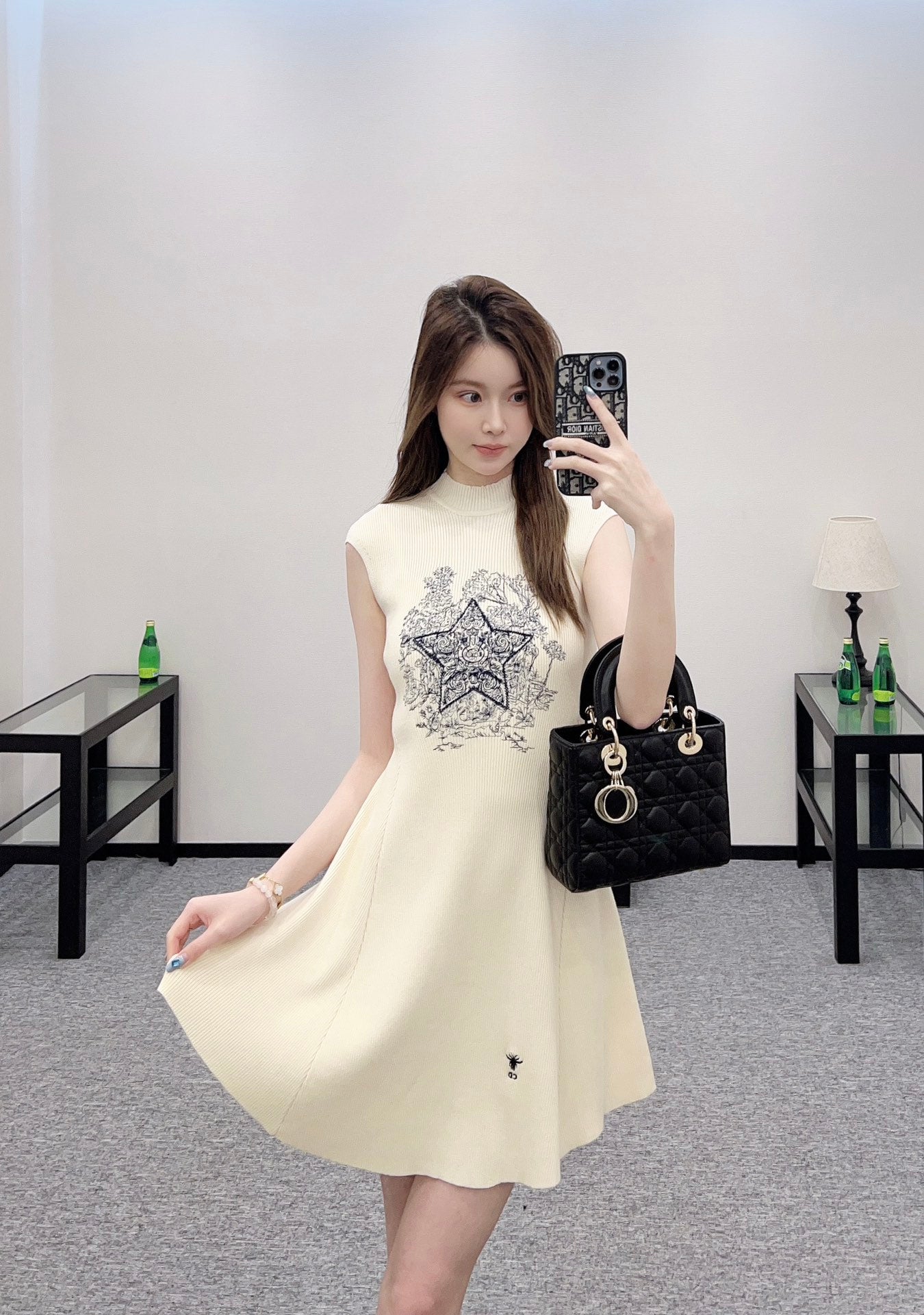 D 2025 Early Autumn New Embroidered Five-pointed Star Knitted Vest Dress(beigi,gray,black)
