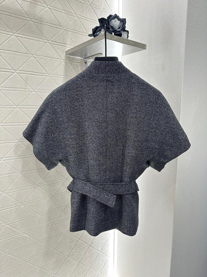 D 25 Waistband-shaped coat