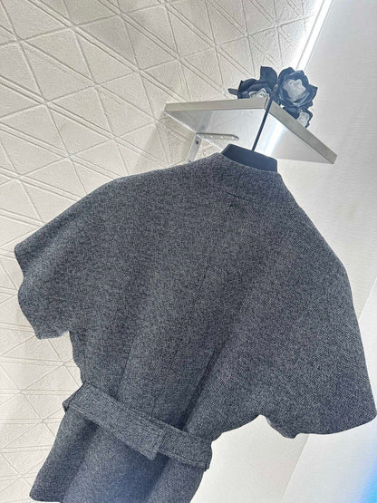 D 25 Waistband-shaped coat