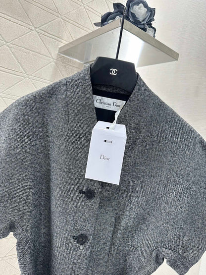 D 25 Waistband-shaped coat