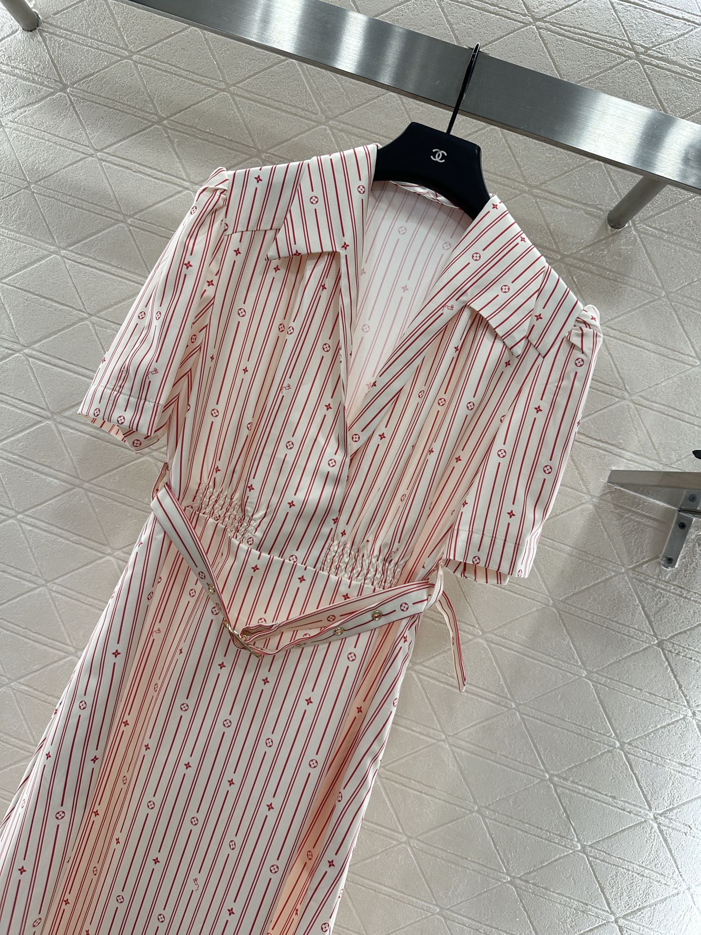 L 25 Printed Belted Dress