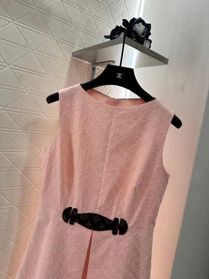 L 25 Embroidered waist-cinching sleeveless dress
