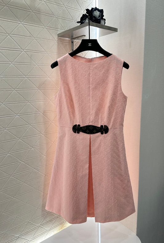 L 25 Embroidered waist-cinching sleeveless dress