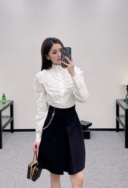 L 25 Simple necklace-embellished skirt