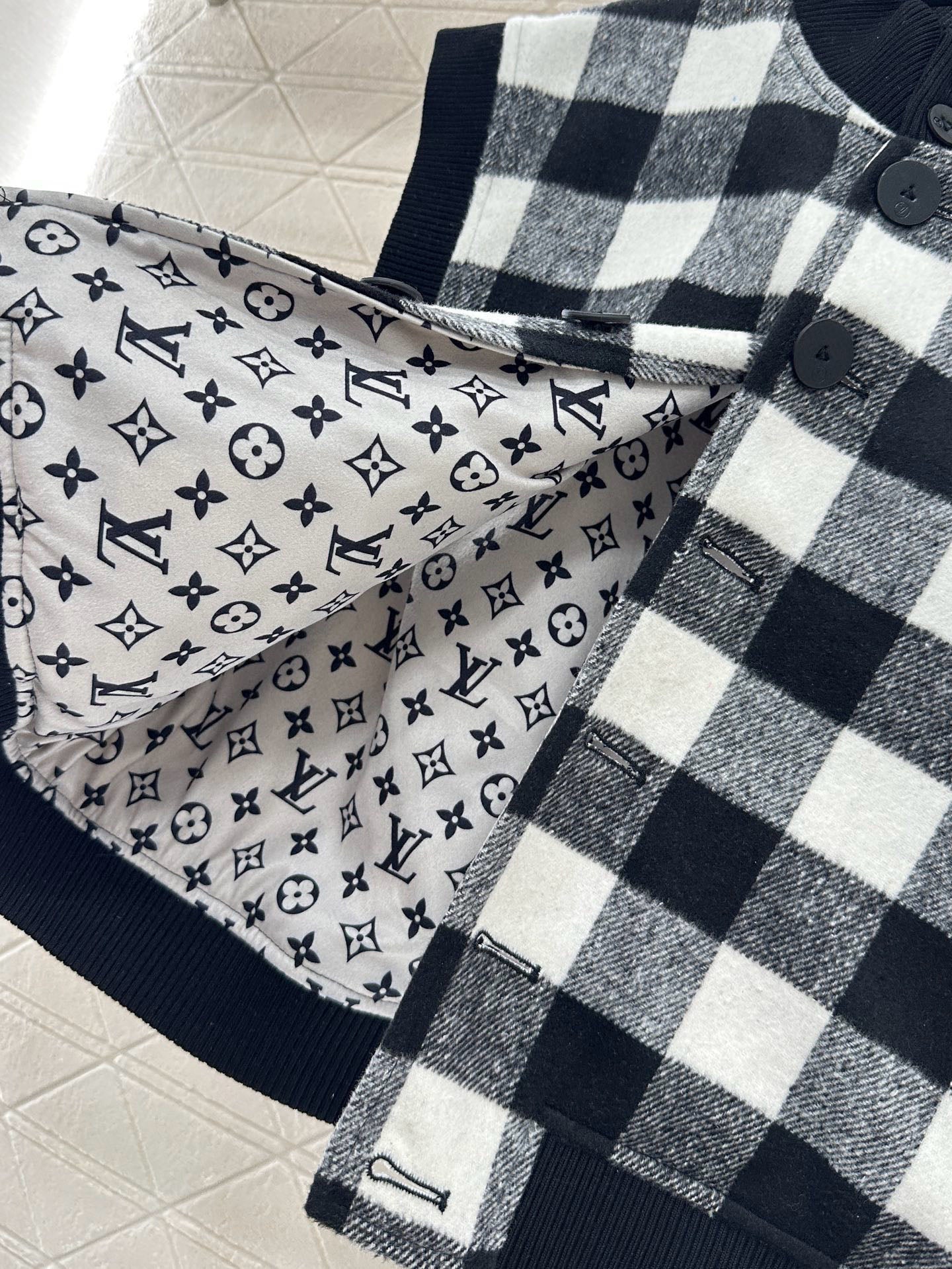 L 25 Checkered Brushed Vest and Skirt Set