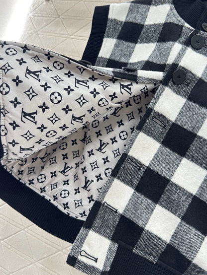 L 25 Checkered Brushed Vest and Skirt Set