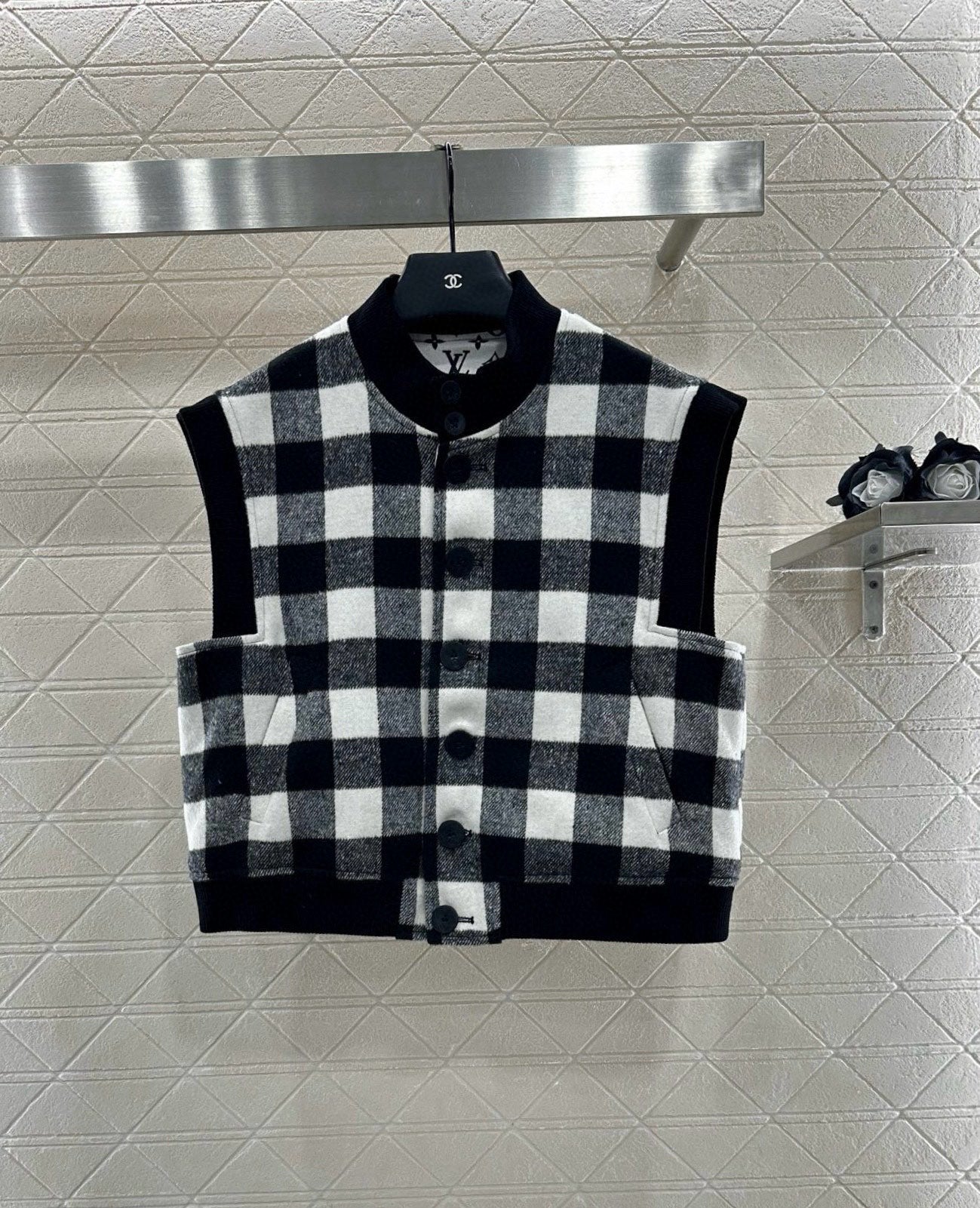 L 25 Checkered Brushed Vest and Skirt Set