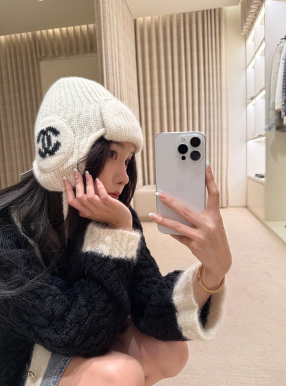 C 25B New High-End Handcrafted Collection Cashmere Pom Pom Lei Feng Hat