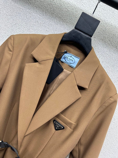 P 25 Classic suit jacket with waist bag