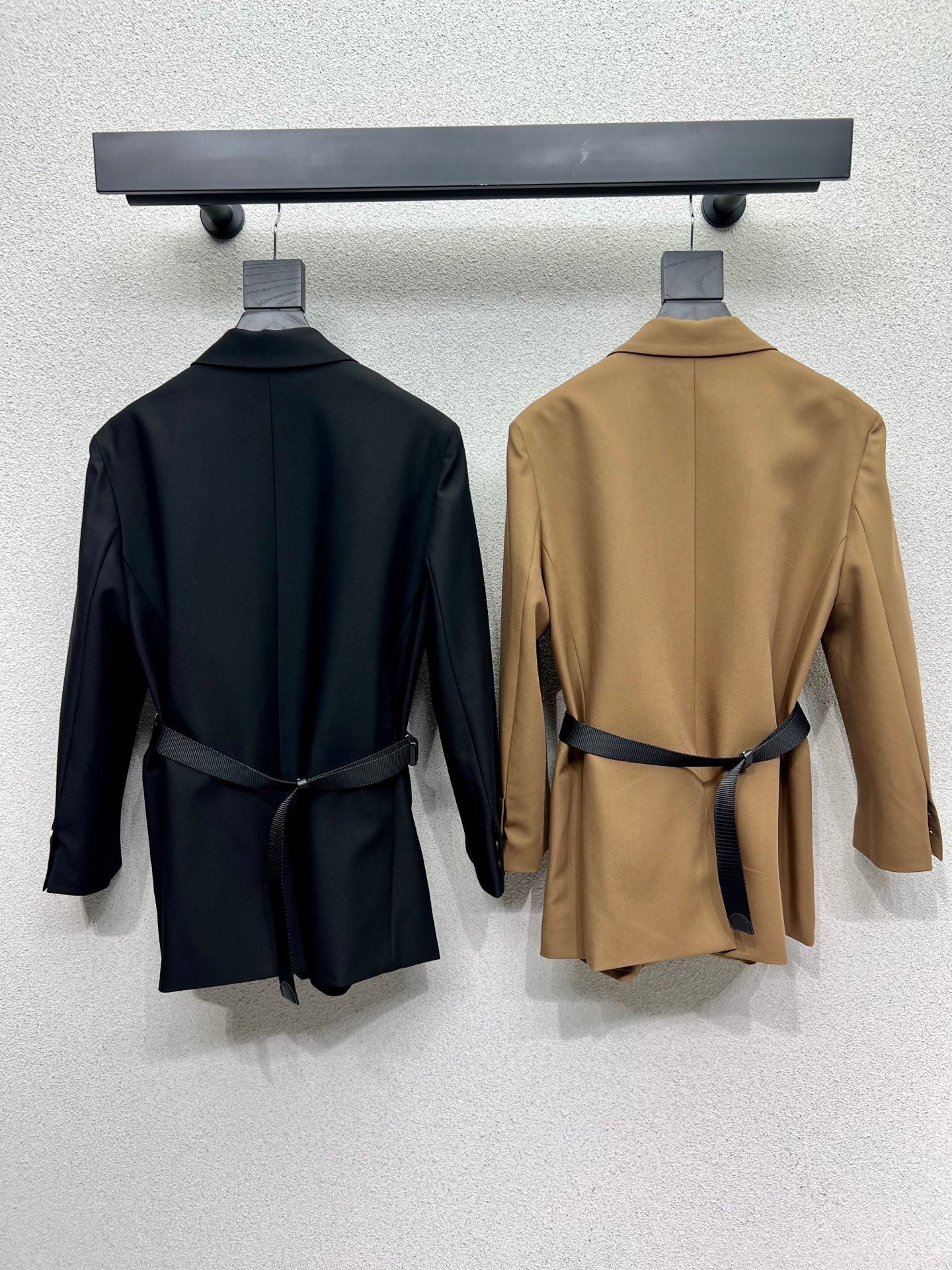 P 25 Classic suit jacket with waist bag