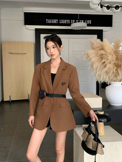 P 25 Classic suit jacket with waist bag