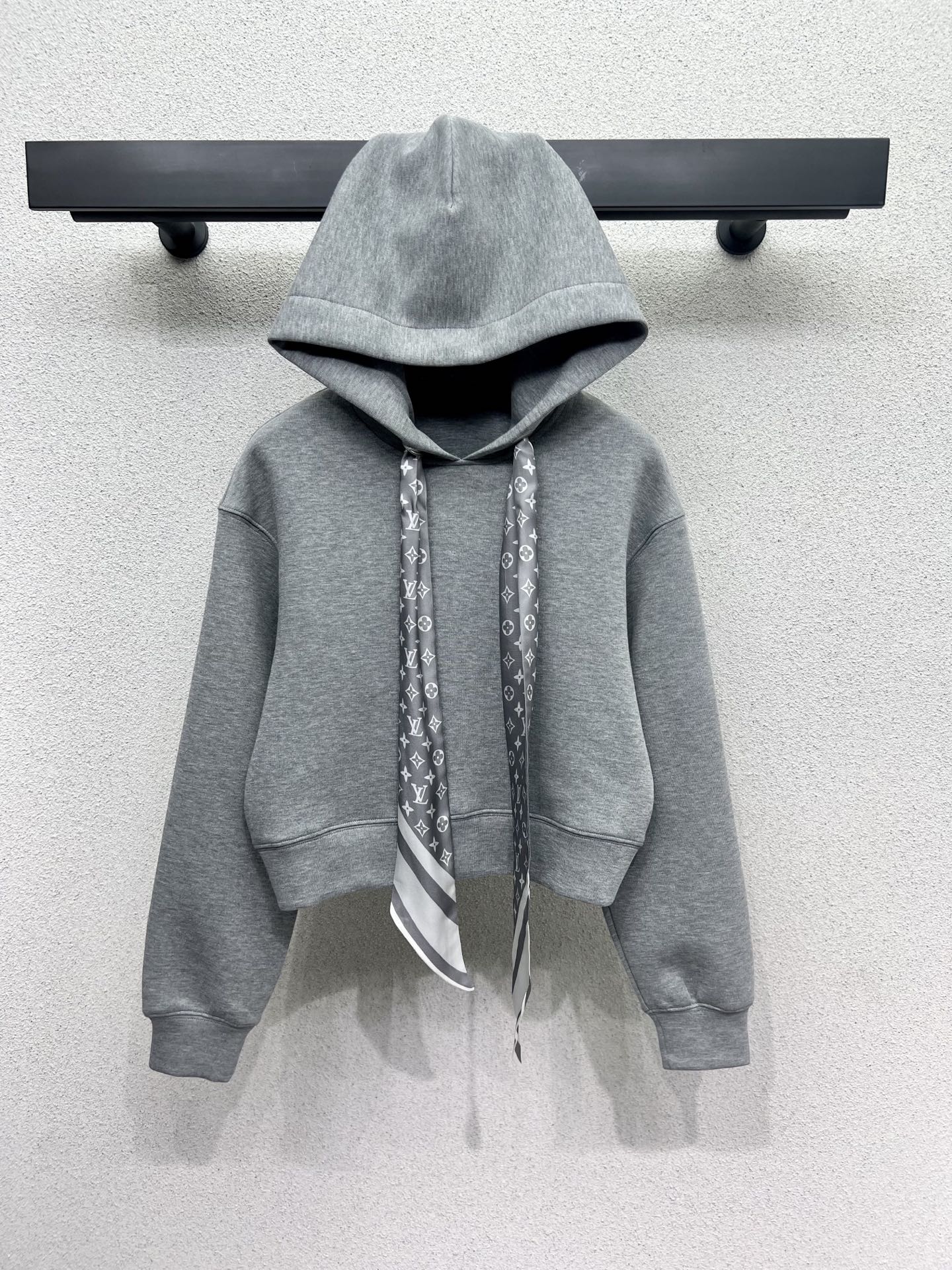 L 25 Hooded silk scarf sweatshirt skirt set
