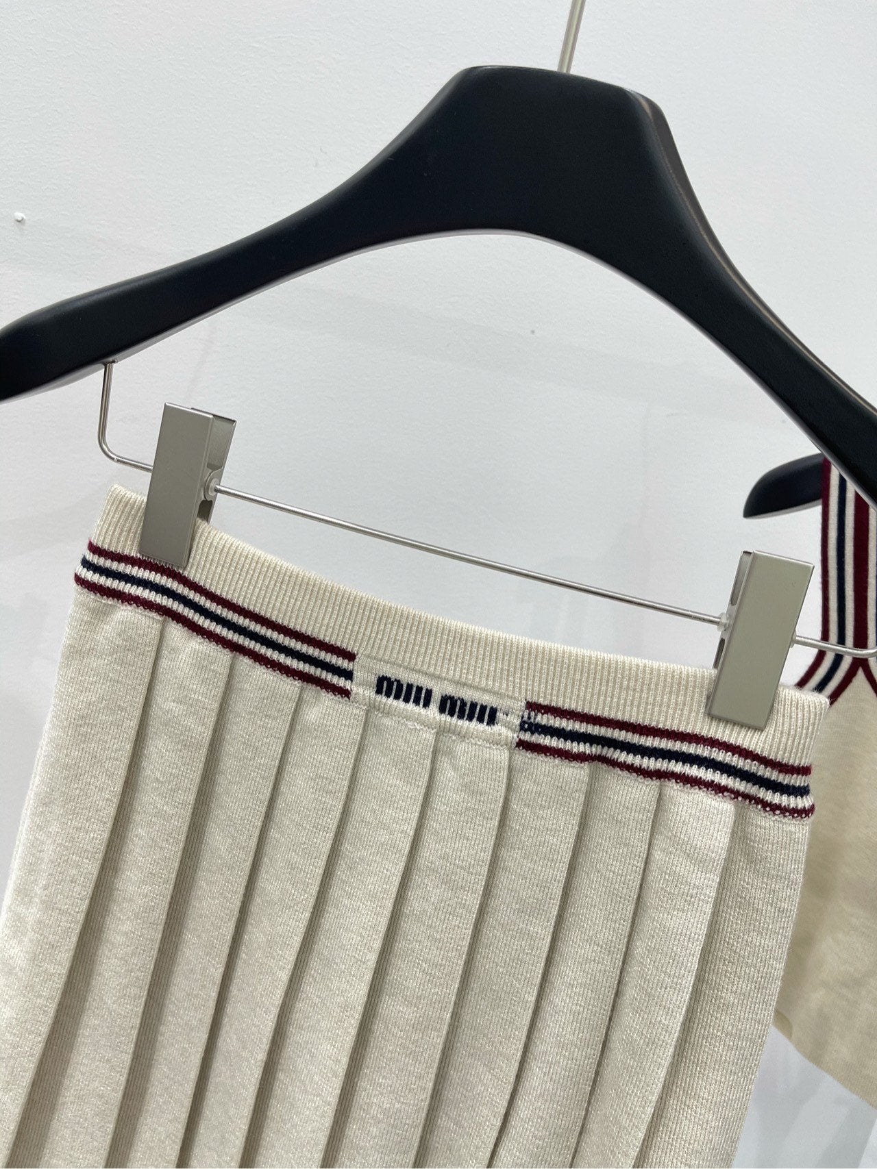 M 25Ss Apricot Trim Knit Skirt