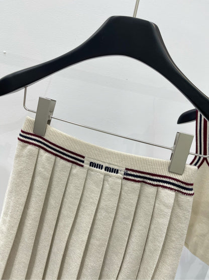 M 25Ss Apricot Trim Knit Skirt