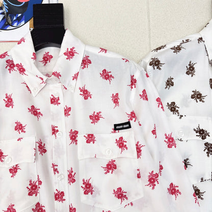 Chemise courte à petites fleurs rouges style pastoral pour les vacances, début d'automne, M 25Ss 