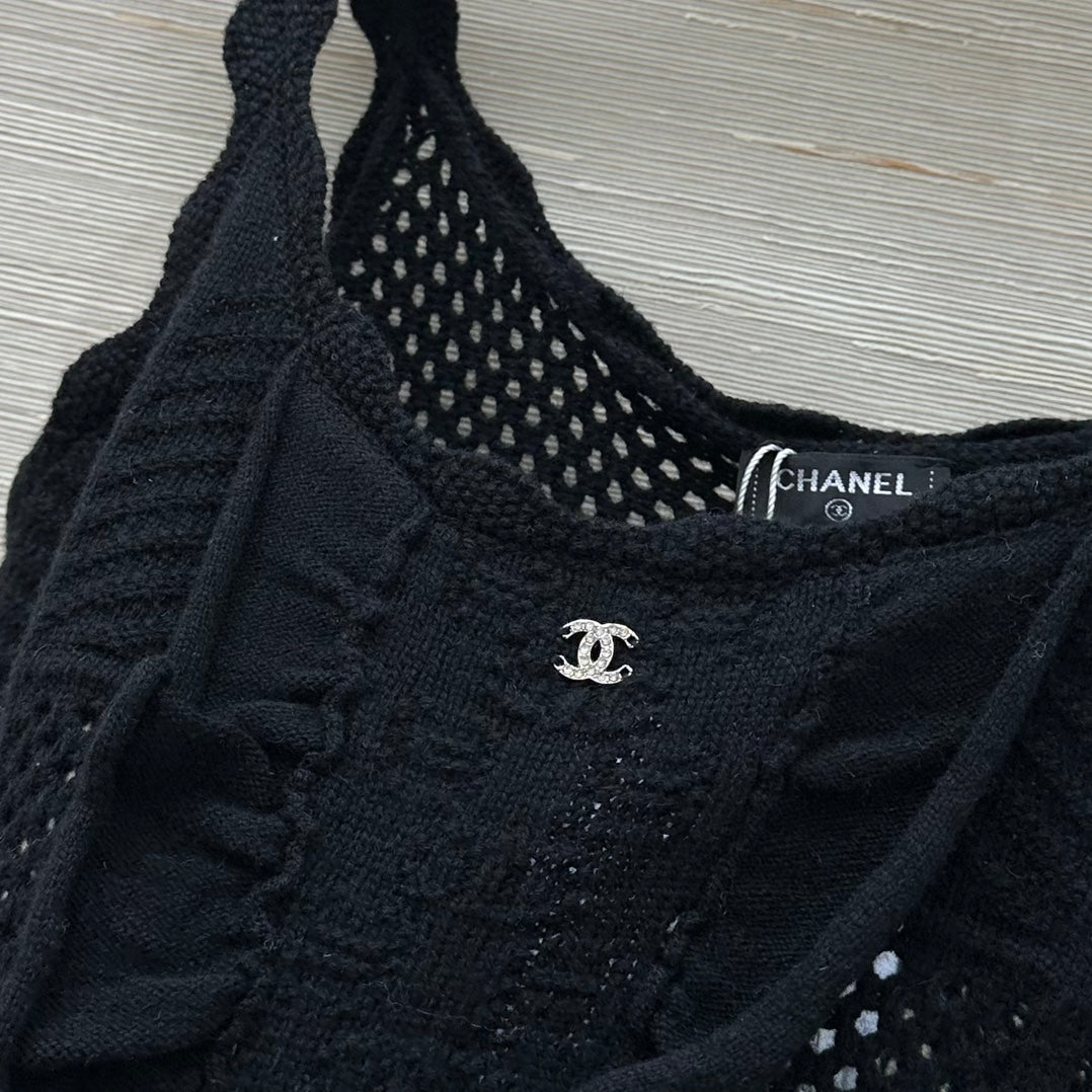 C 25 new spring and summer lace design wispy hollow crochet knit small camisole!