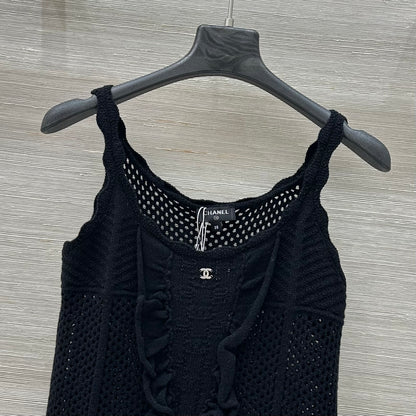 C 25 new spring and summer lace design wispy hollow crochet knit small camisole!
