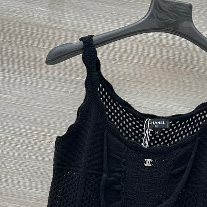 C 25 new spring and summer lace design wispy hollow crochet knit small camisole!