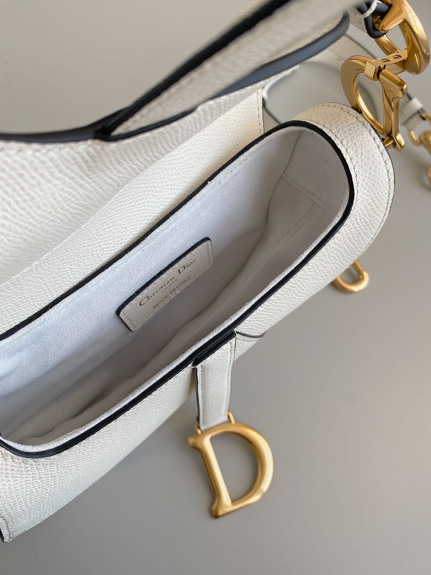 D 25 Palm Print White Small 𝗦𝗮𝗱𝗱𝗹 Classic Saddle Bag with Shoulder Strap