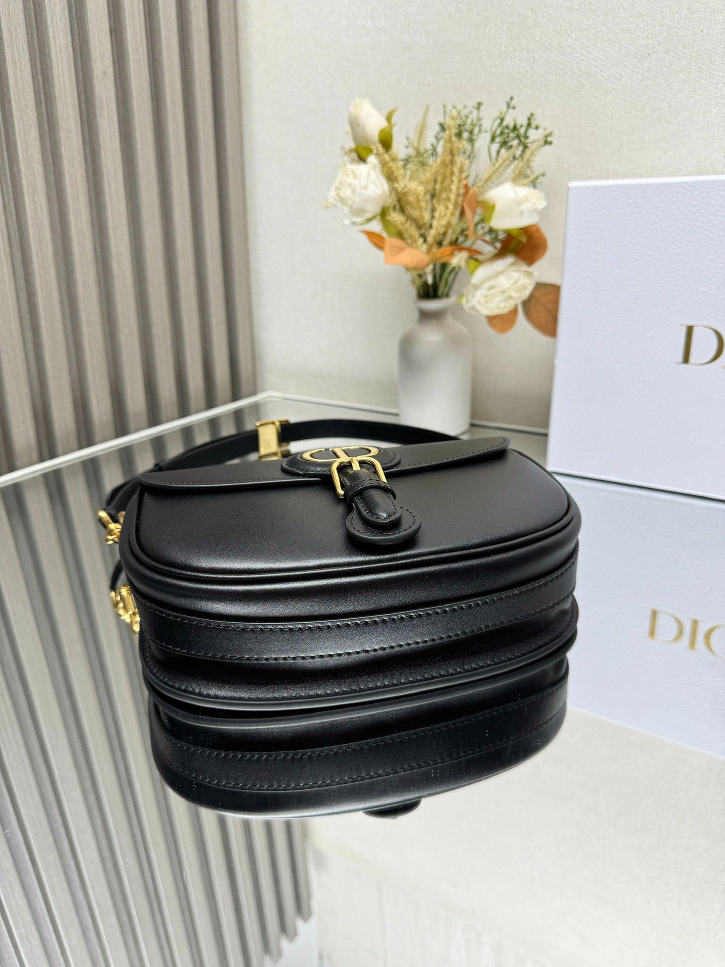 D 25 Boobby Medium Black Handbag Shoulder Bag