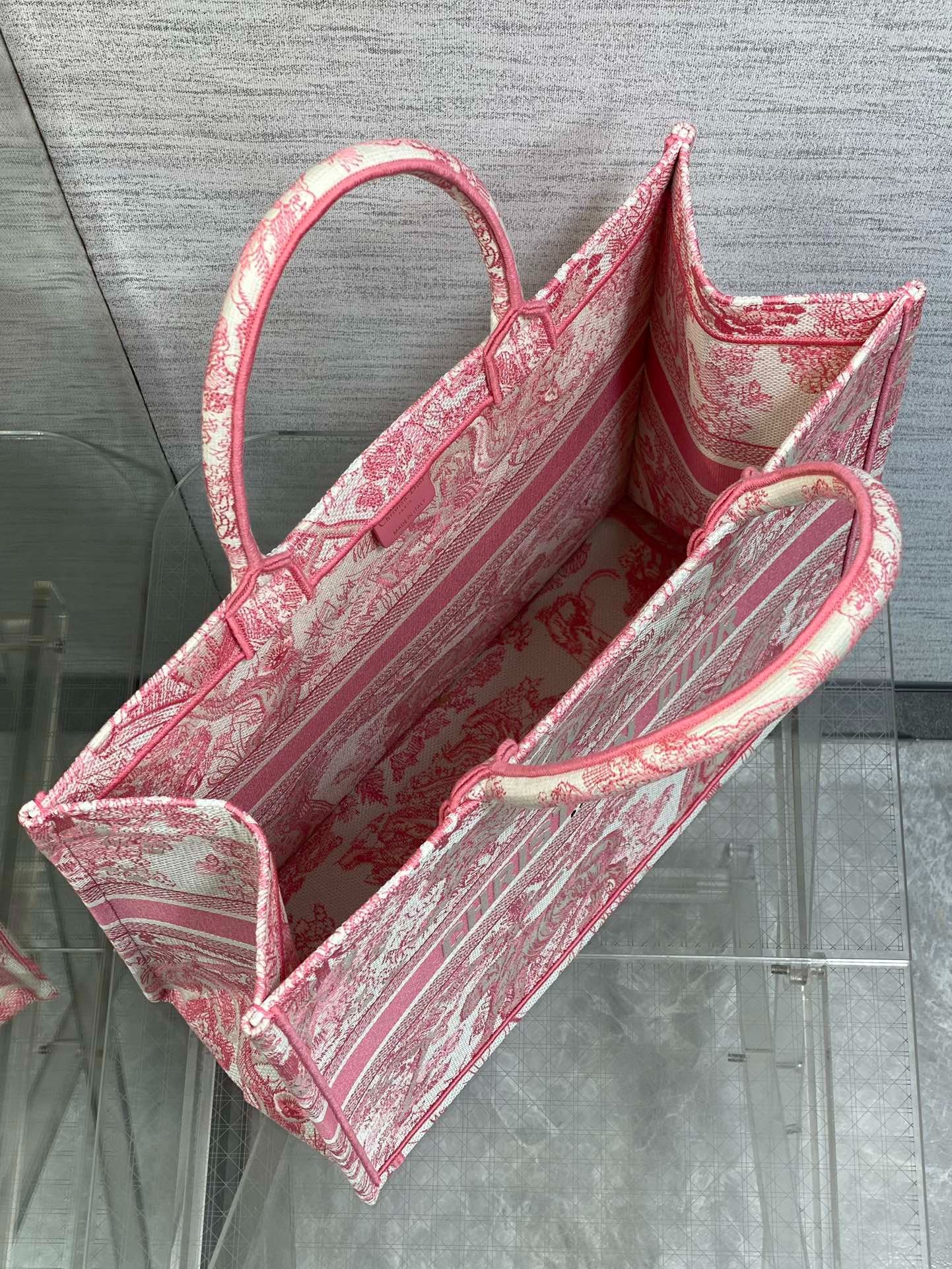 D 25 Tote Jungle Animal Embroidery Light Rose Color Bag