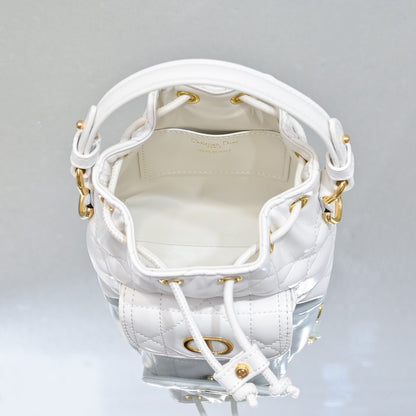 D 25 caro Bucket bag