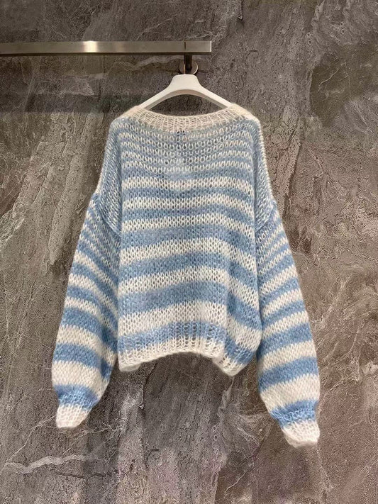 LO 25 Lightweight blended blue mohair sweater
