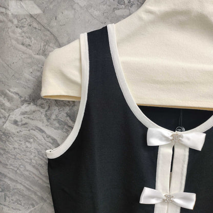 C 25 Black and White Color Clash Bow Knit Vest