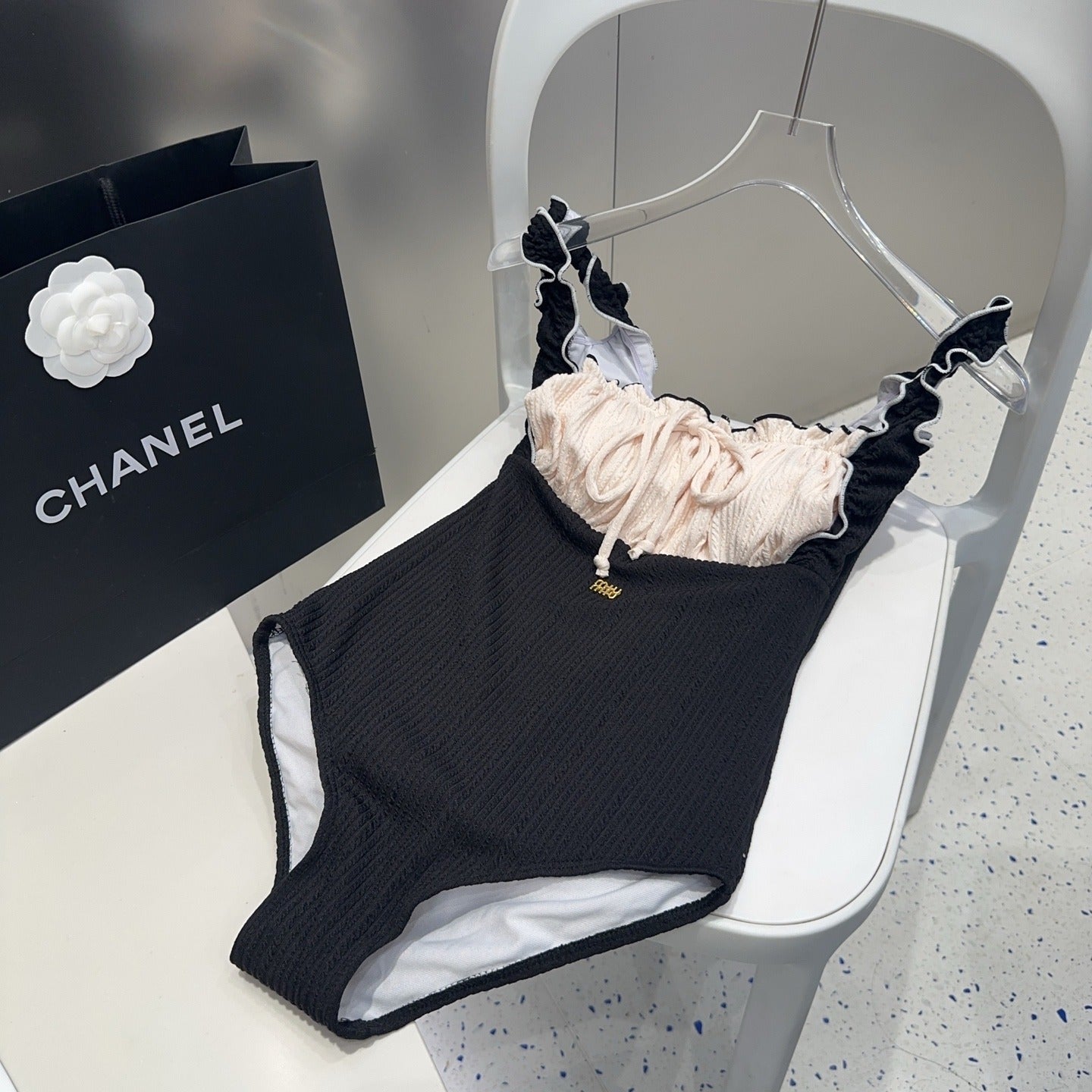 M 25 Ribbon Pink Chest One-piece Swimsuit