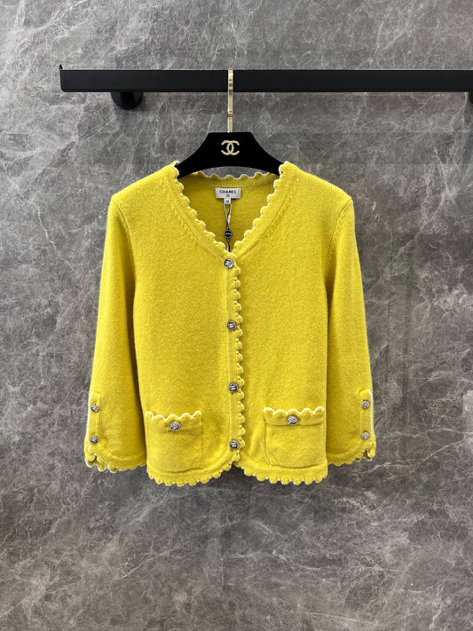 C 25 Split Sleeve Wavy Lace Short Knit Cardigan