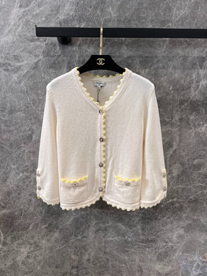 C 25 Split Sleeve Wavy Lace Short Knit Cardigan