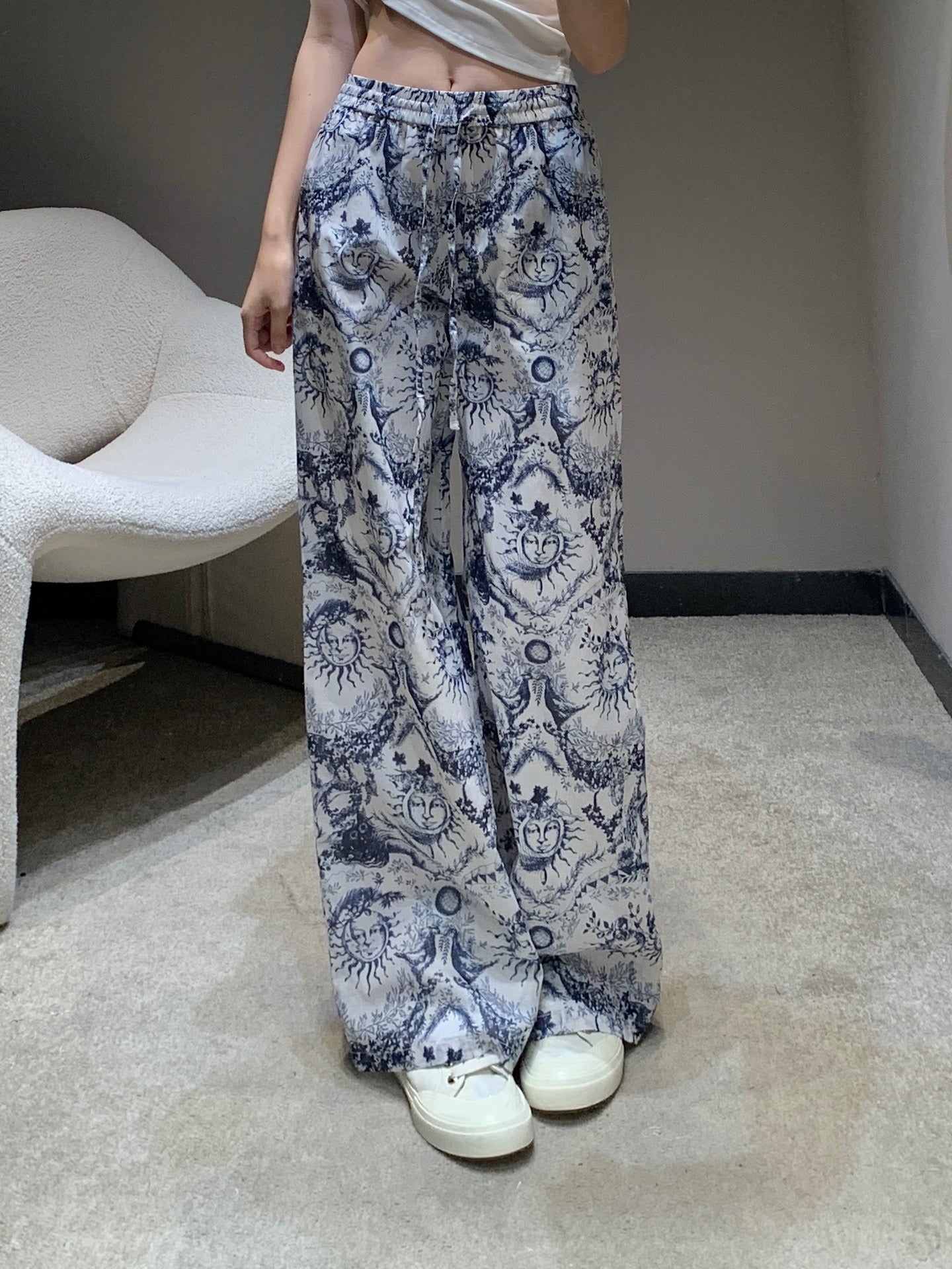 D 25Ss Spring and Summer New Sun Goddess Printed Casual Trousers