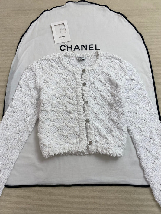 C 25 New Lattice Hollow Knit Cardigan