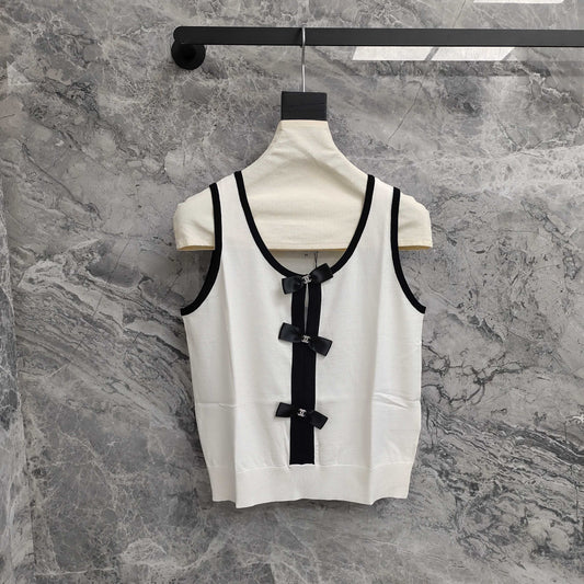 C 25 Black and White Color Clash Bow Knit Vest