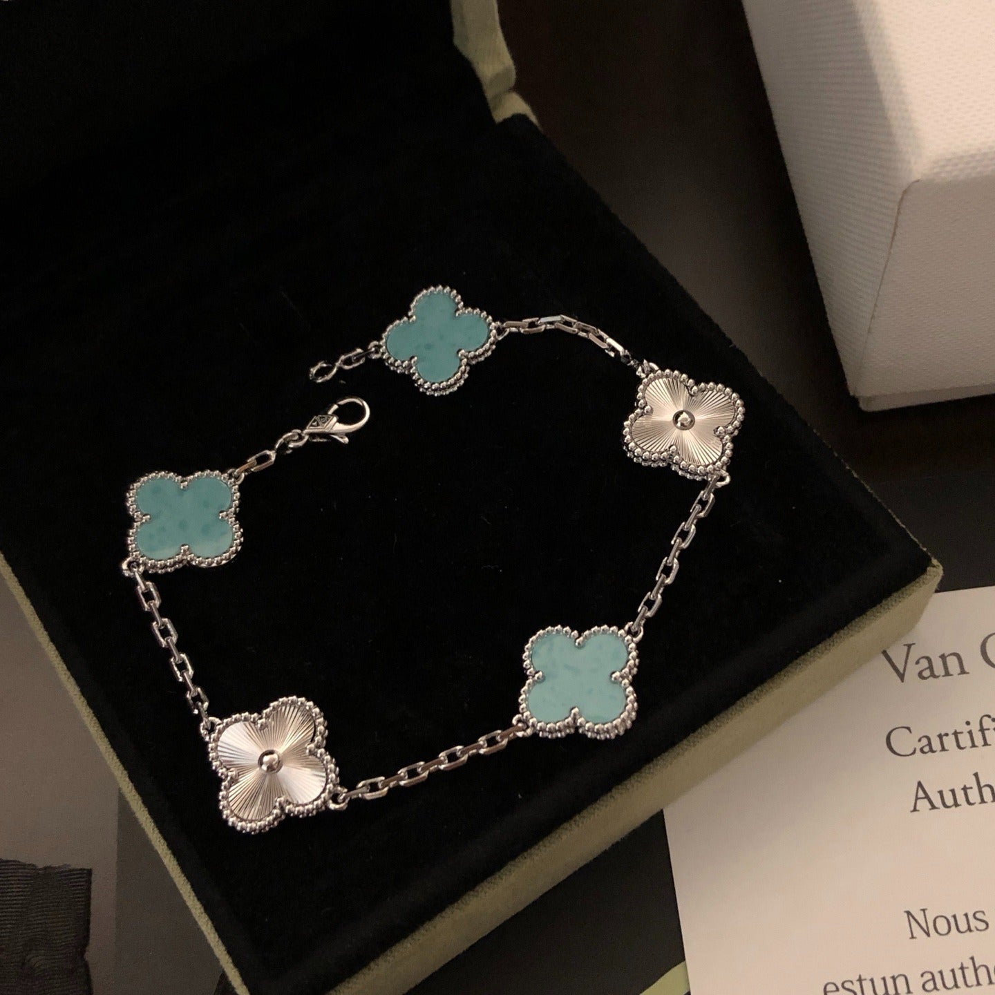 Laser Mint Blue Five Flower Bracelet