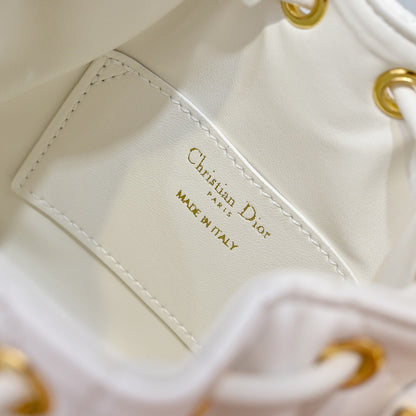 D 25 caro Bucket bag