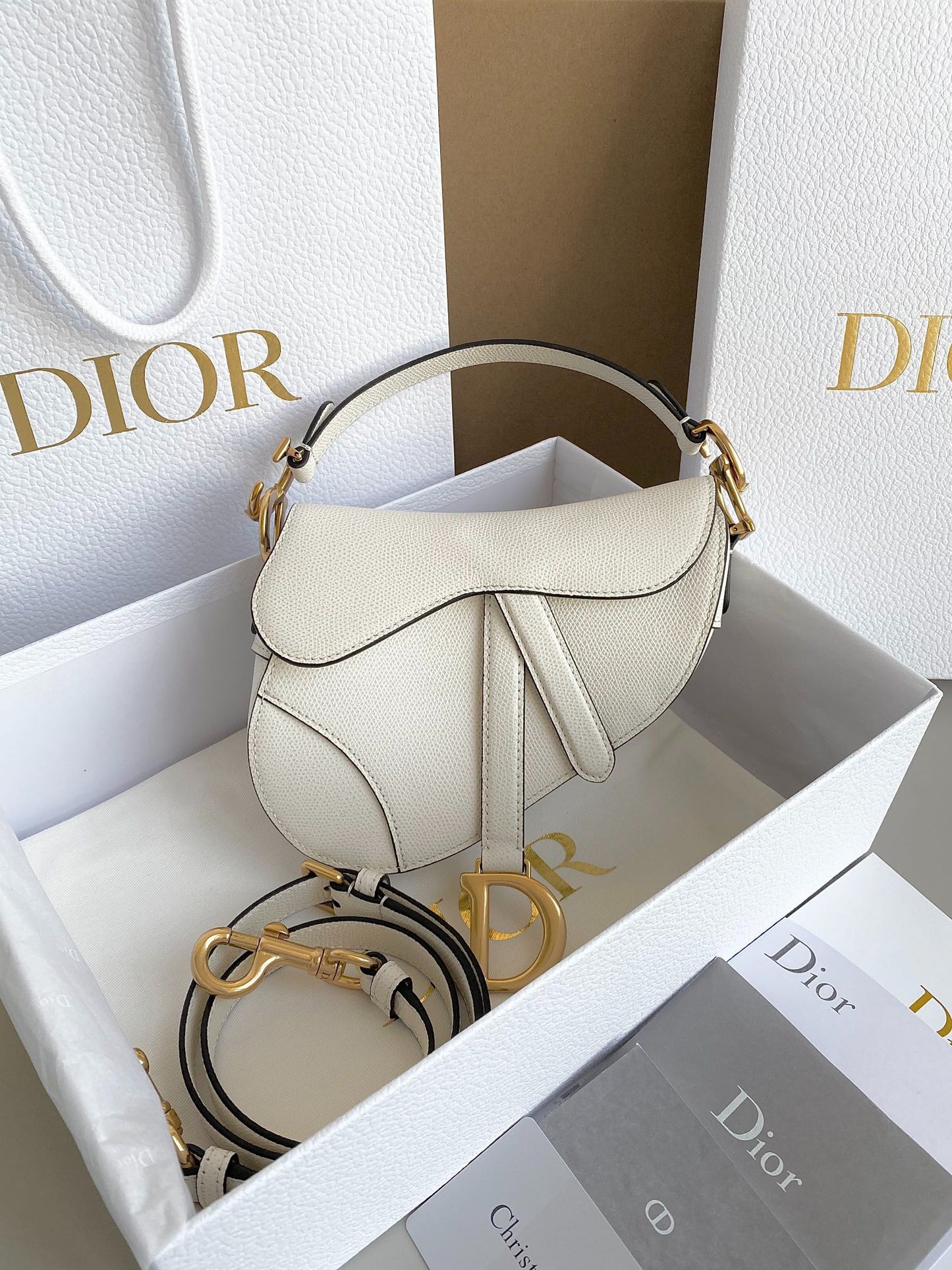 D 25 Palm Print White Small 𝗦𝗮𝗱𝗱𝗹 Classic Saddle Bag with Shoulder Strap