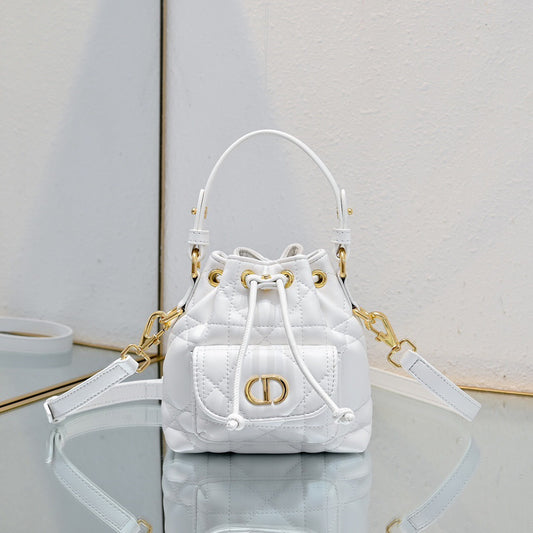 D 25 caro Bucket bag