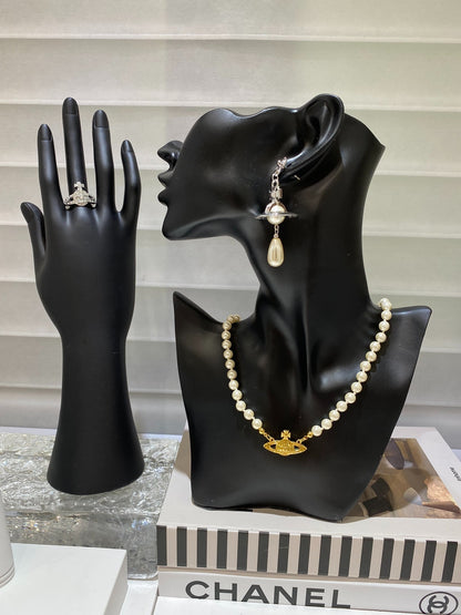 25 Pearl Necklace