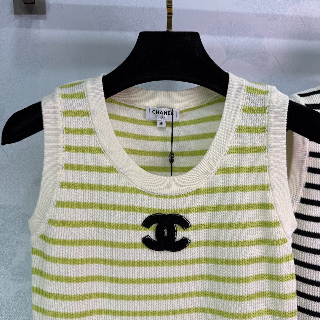 C 25 Striped knit undershirt
