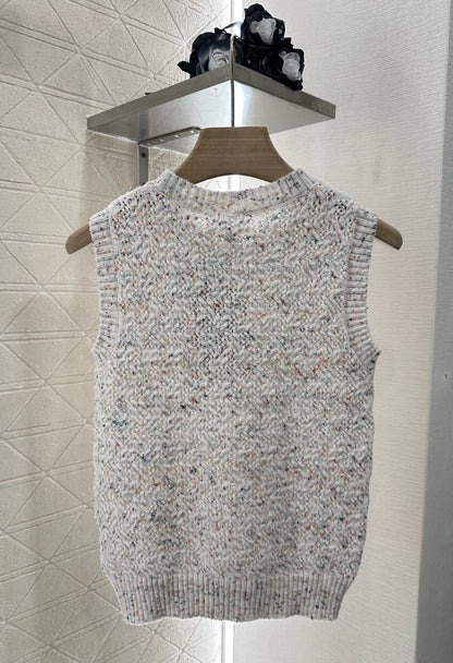 C 25 Leaf Knit Vest