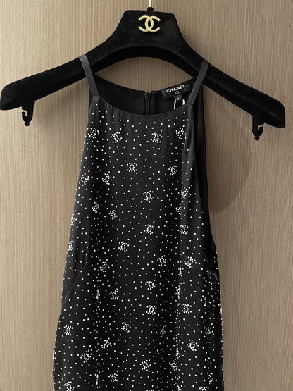 C 24 Heavy-duty pearl silk dress