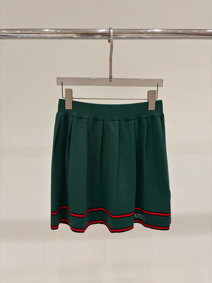 G 25 Monogrammed jacquard color blocking simple casual knit set