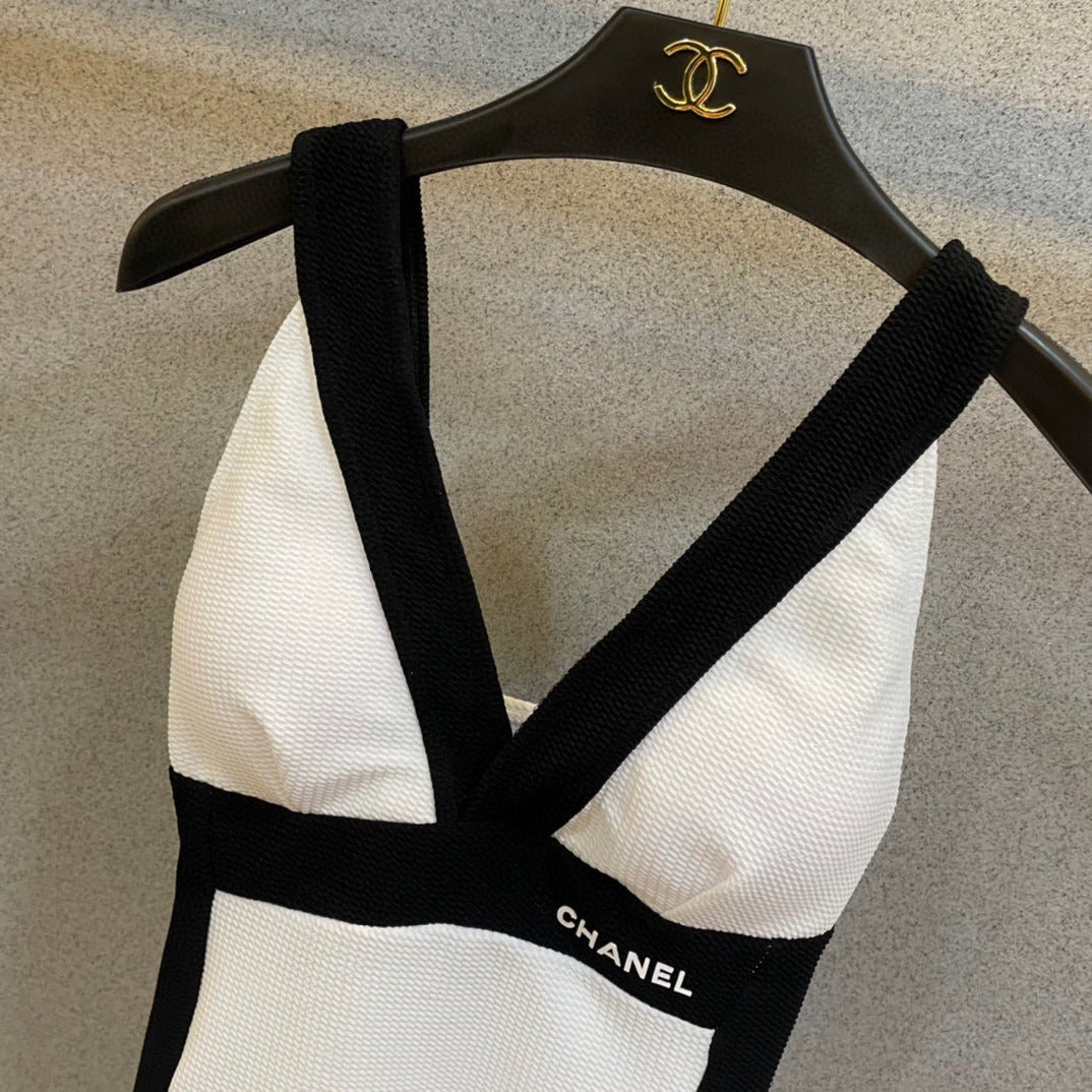 C 25 Black and White One-piece Swimsuit