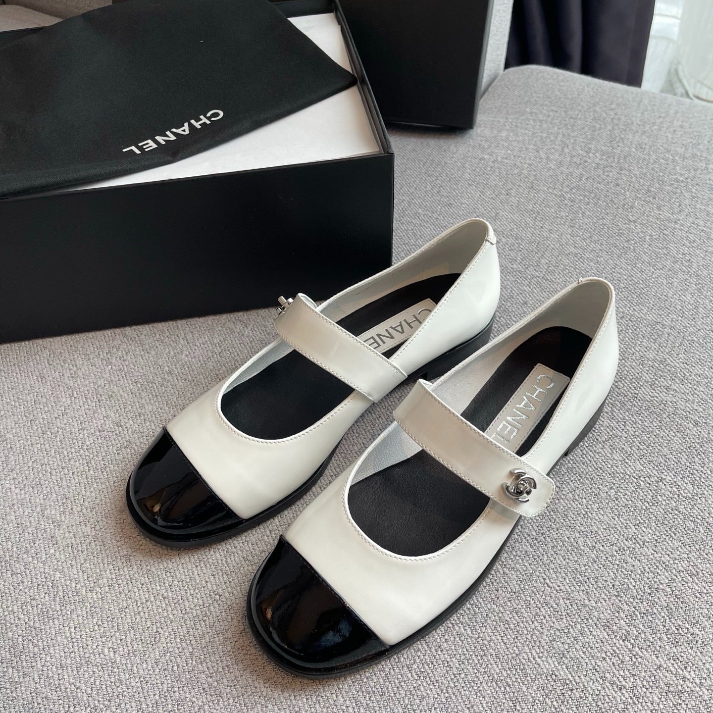 C 25 New schoolbag buckle Mary Jane shoes